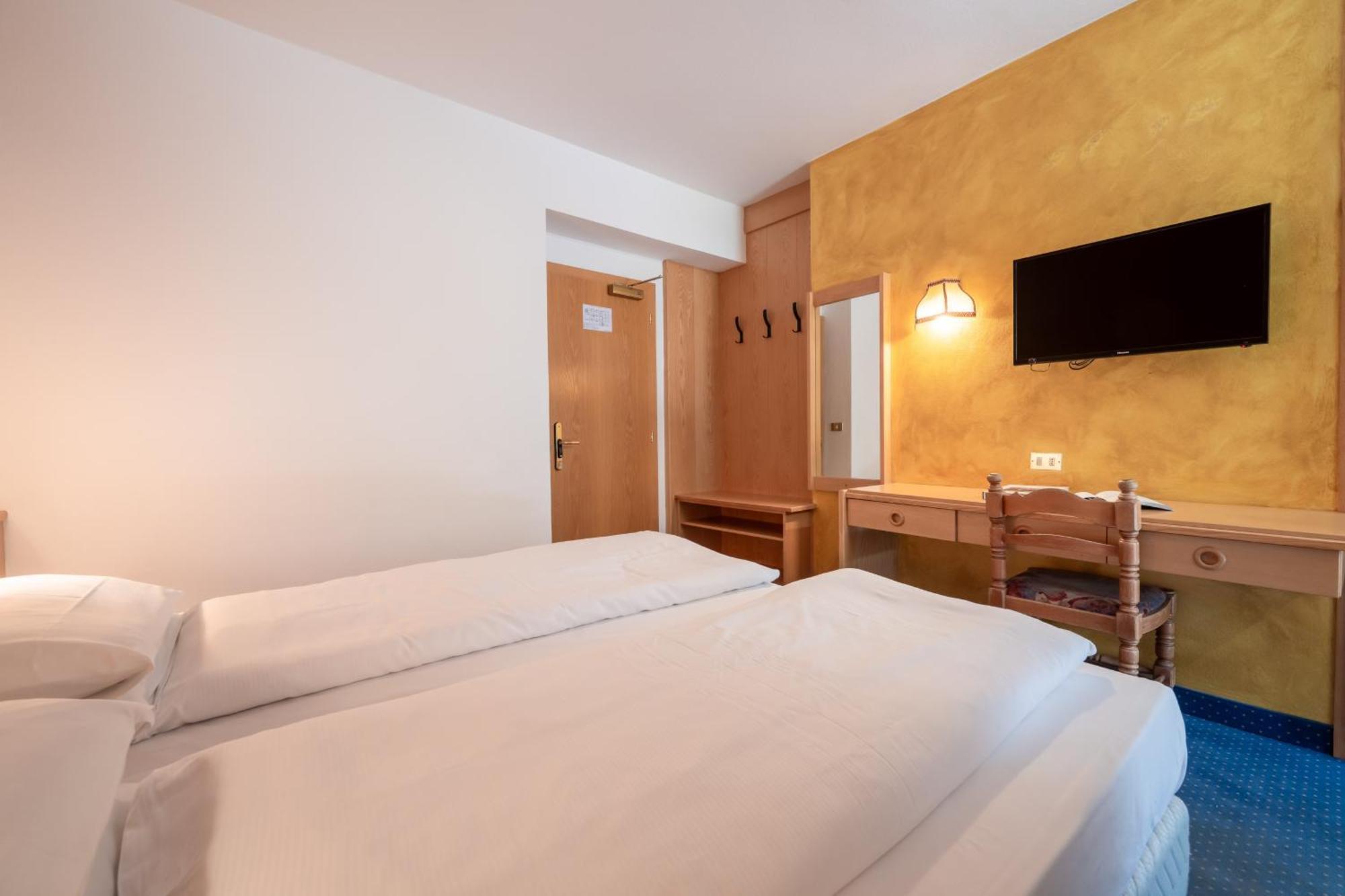 Hotel Grohmann كامبيتيلو دي فاسا المظهر الخارجي الصورة