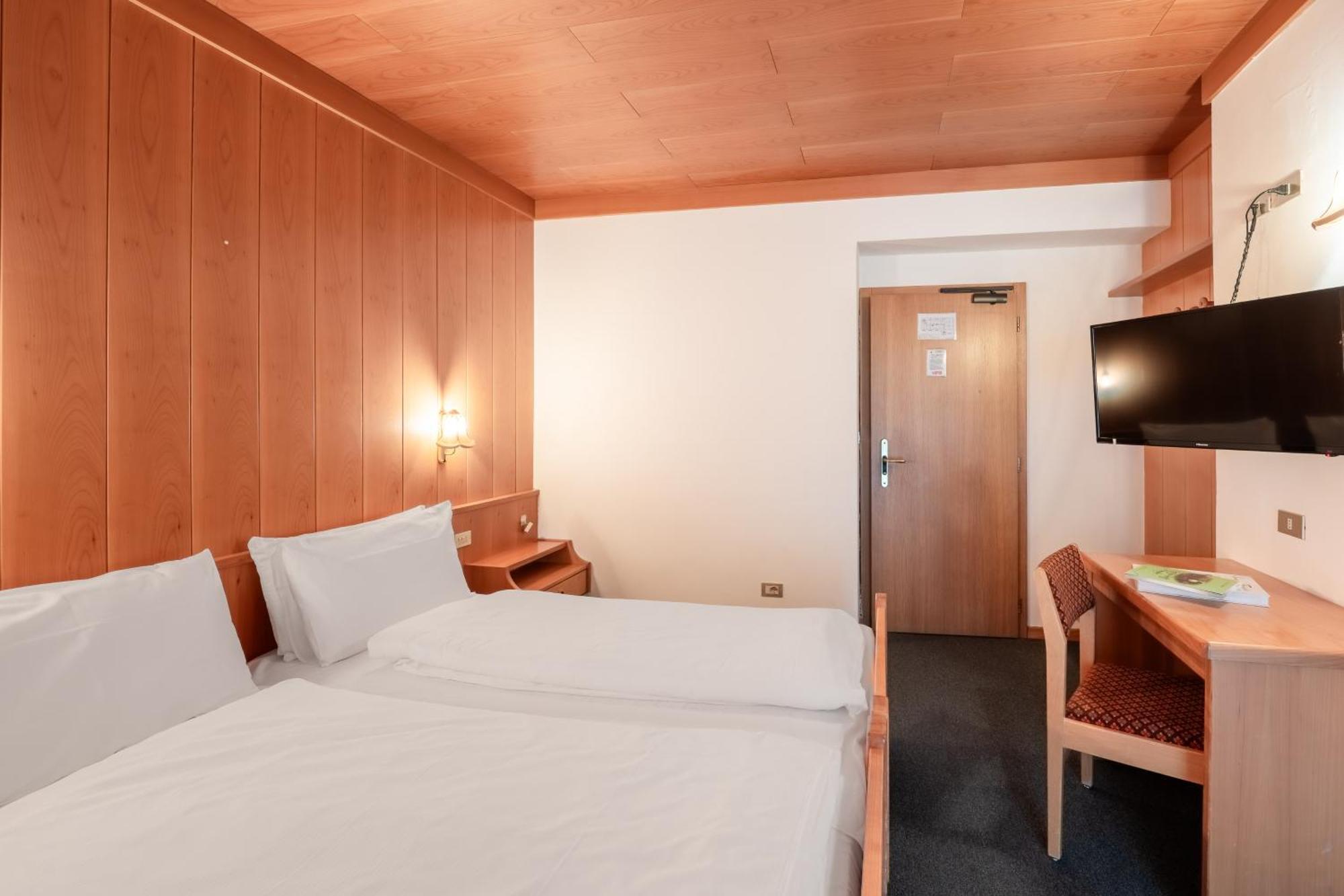 Hotel Grohmann كامبيتيلو دي فاسا المظهر الخارجي الصورة