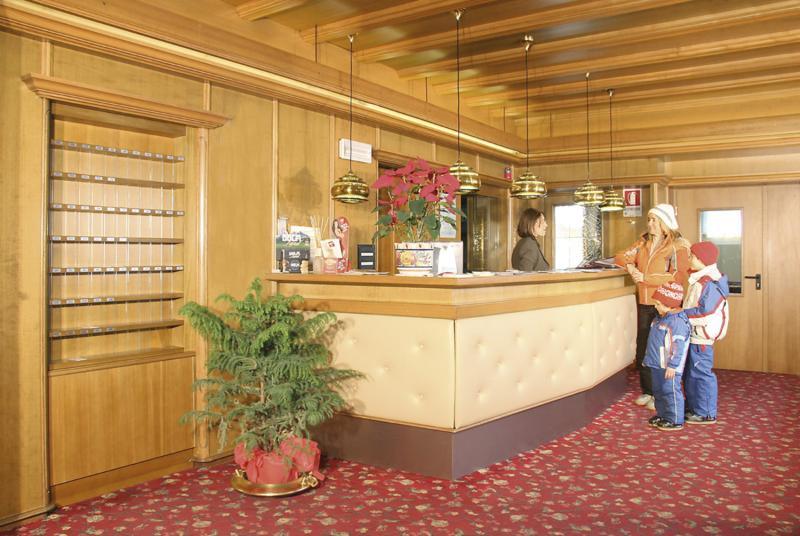 Hotel Grohmann كامبيتيلو دي فاسا المظهر الخارجي الصورة